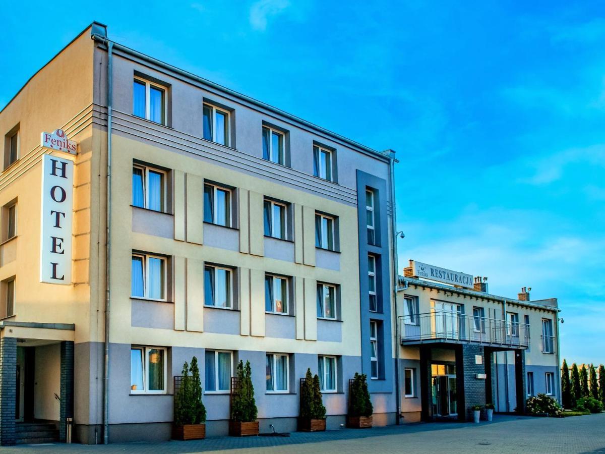 Hotel Feniks Gniezno Bagian luar foto