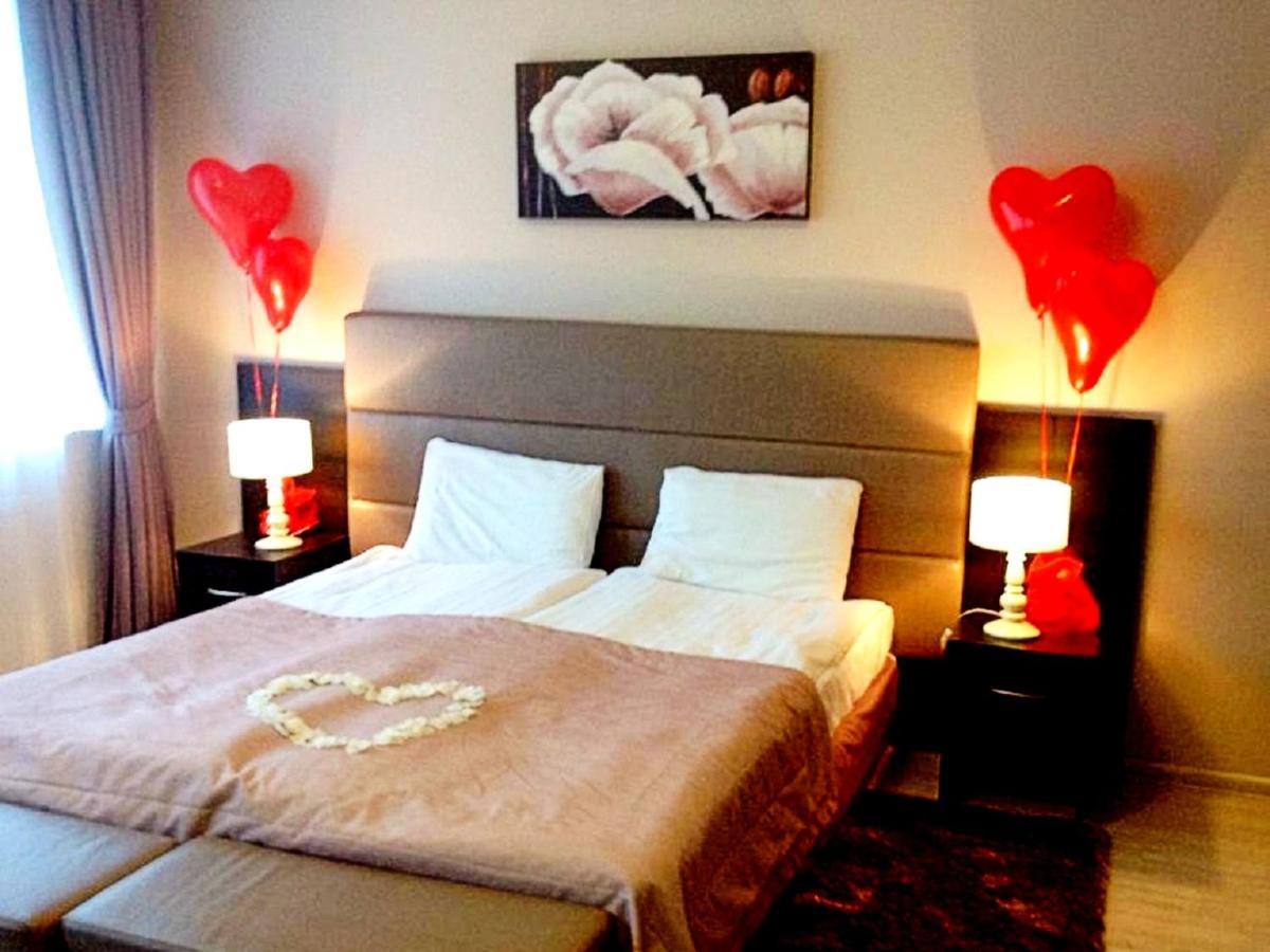 Hotel Feniks Gniezno Bagian luar foto