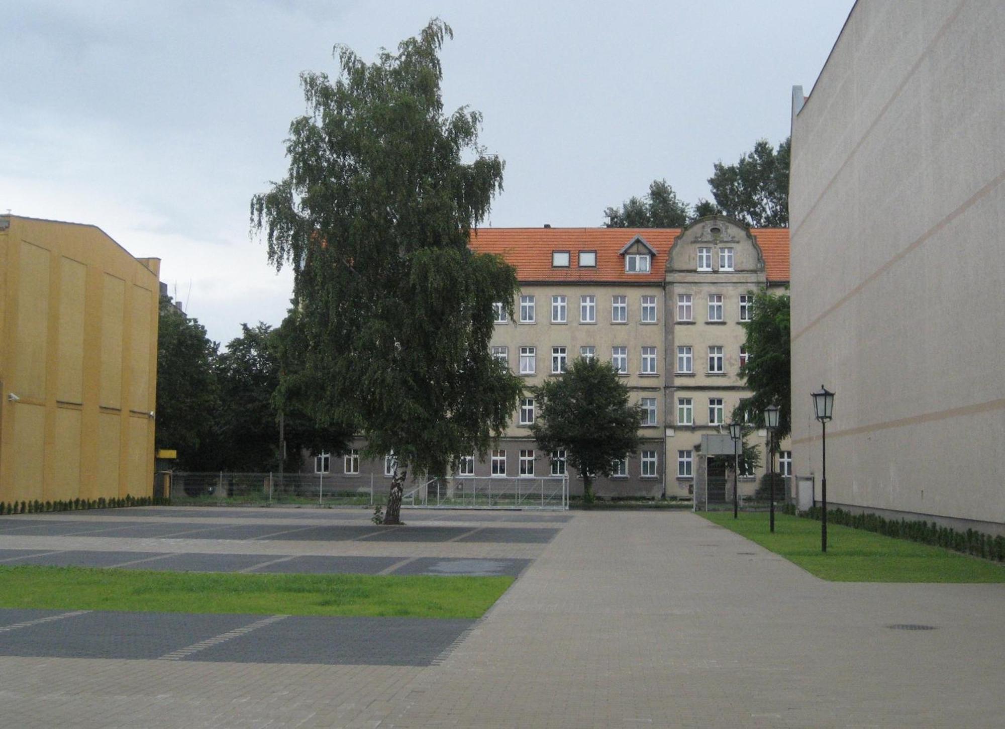 Hotel Feniks Gniezno Bagian luar foto